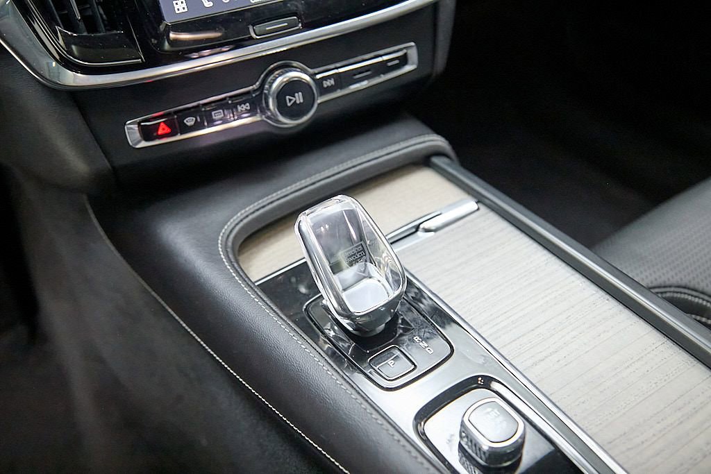 Used 2023 Volvo S90 B6 Ultimate w/ Protection Package Premier image 18