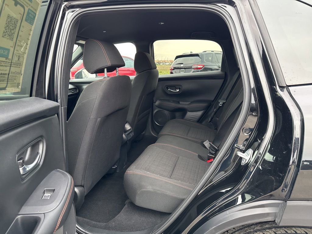 Used 2025 Honda HR-V Sport image 32