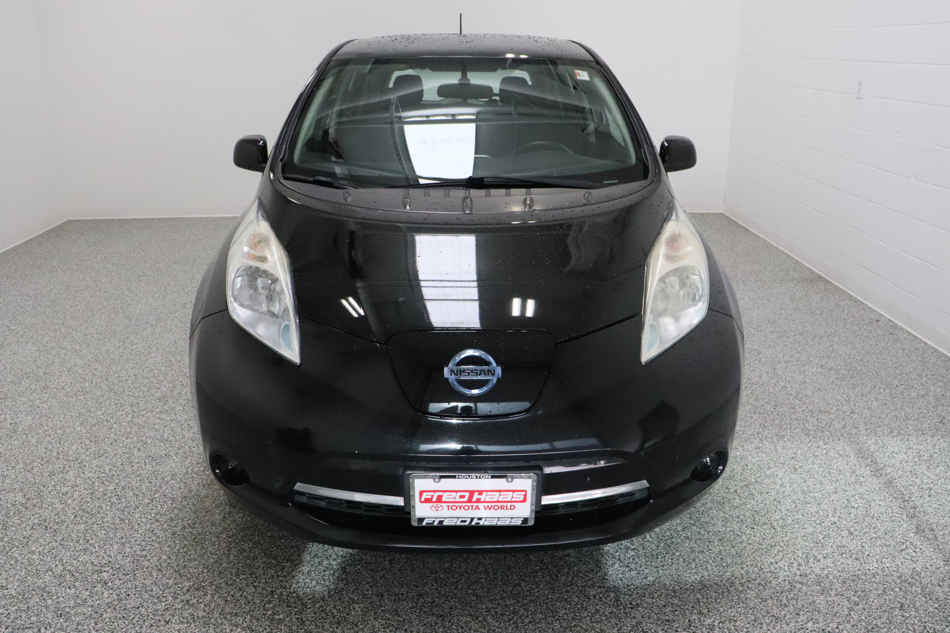 Used 2015 Nissan Leaf S w/ Charge Package FWD image 3