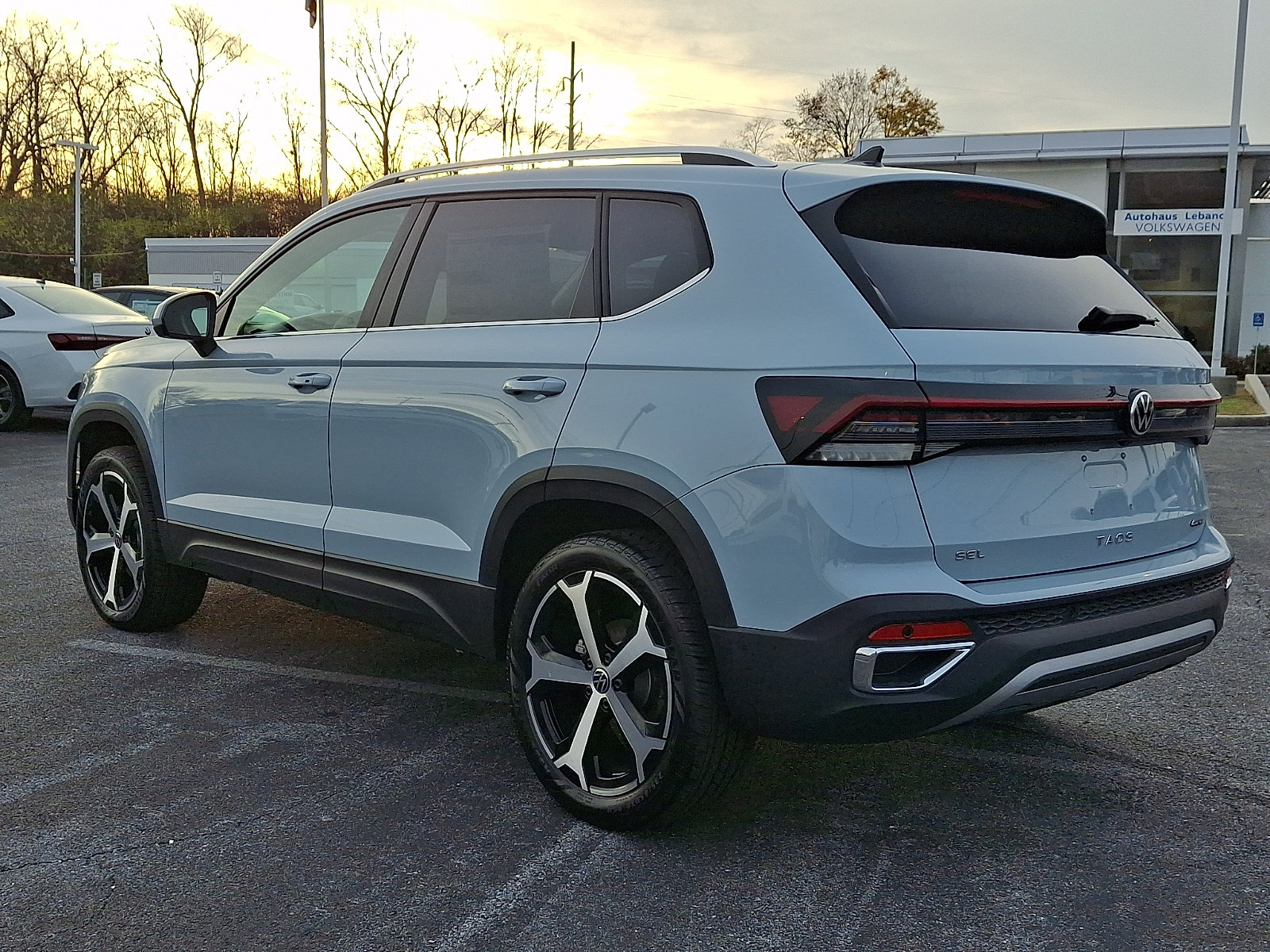 New 2026 Volkswagen Taos SEL AWD/4WD image 4