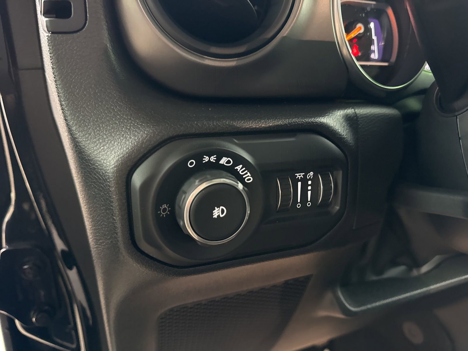 Used 2022 Jeep Wrangler Unlimited Sport image 22