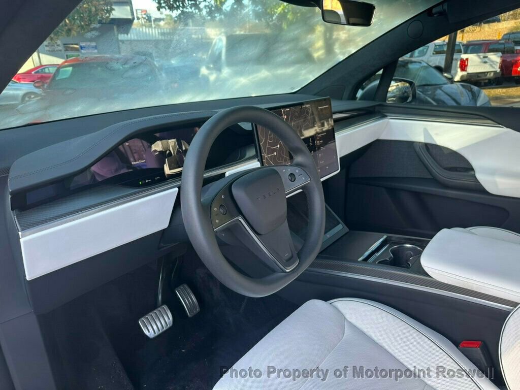 Used 2024 Tesla Model X Plaid image 19