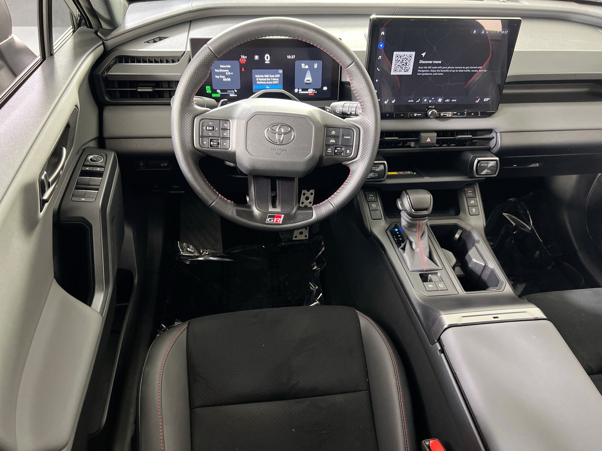 Used 2026 Toyota RAV4 AWD Plug-in Hybrid image 22