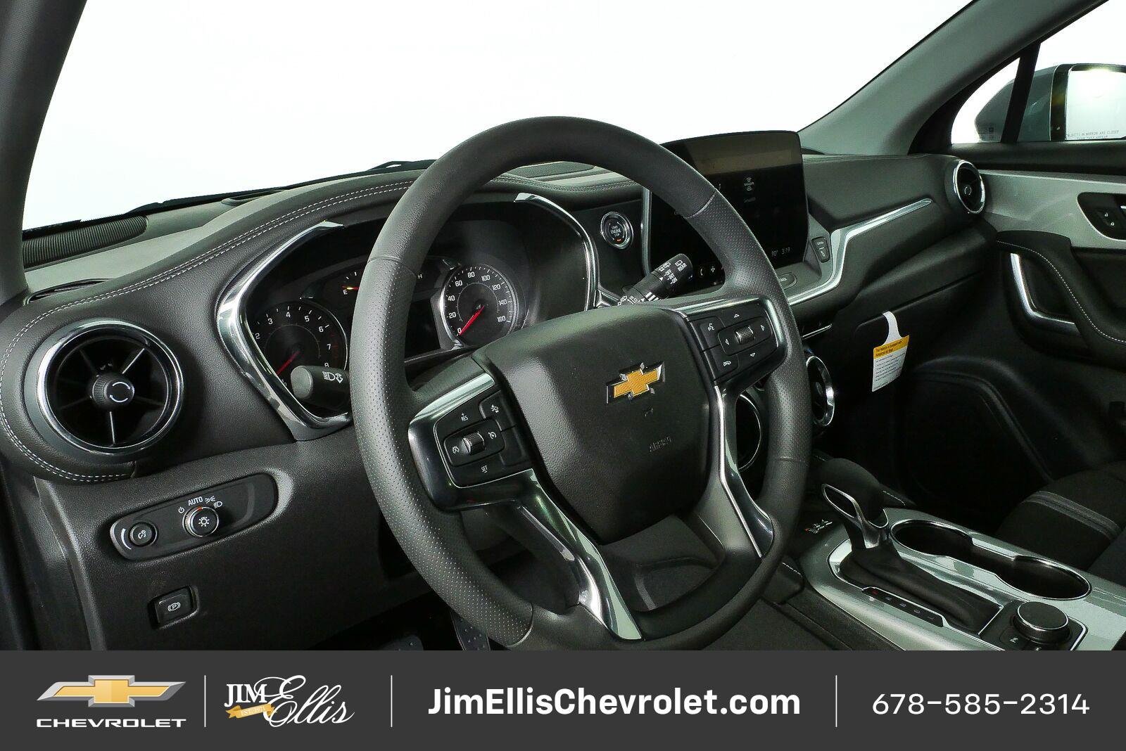 New 2026 Chevrolet Blazer LT w/ Convenience Package FWD image 5