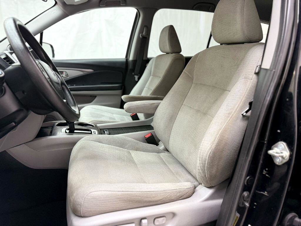 Used 2018 Honda Pilot EX image 9
