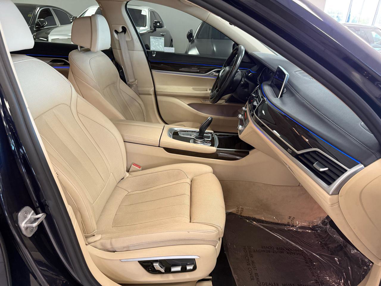 Used 2016 BMW 740i image 22