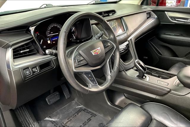 Used 2017 Cadillac XT5 Luxury w/ Driver Awareness Package image 13