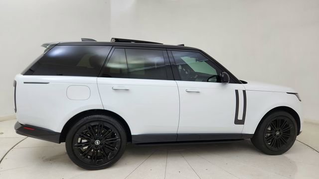 Used 2025 Land Rover Range Rover SE image 6