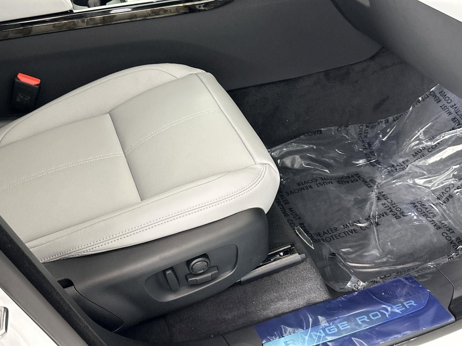 Certified 2024 Land Rover Range Rover Velar S image 36