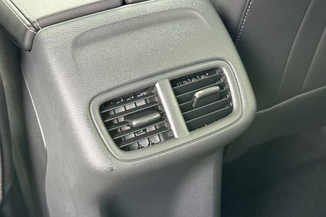 Used 2023 Buick Envision Essence AWD/4WD image 43