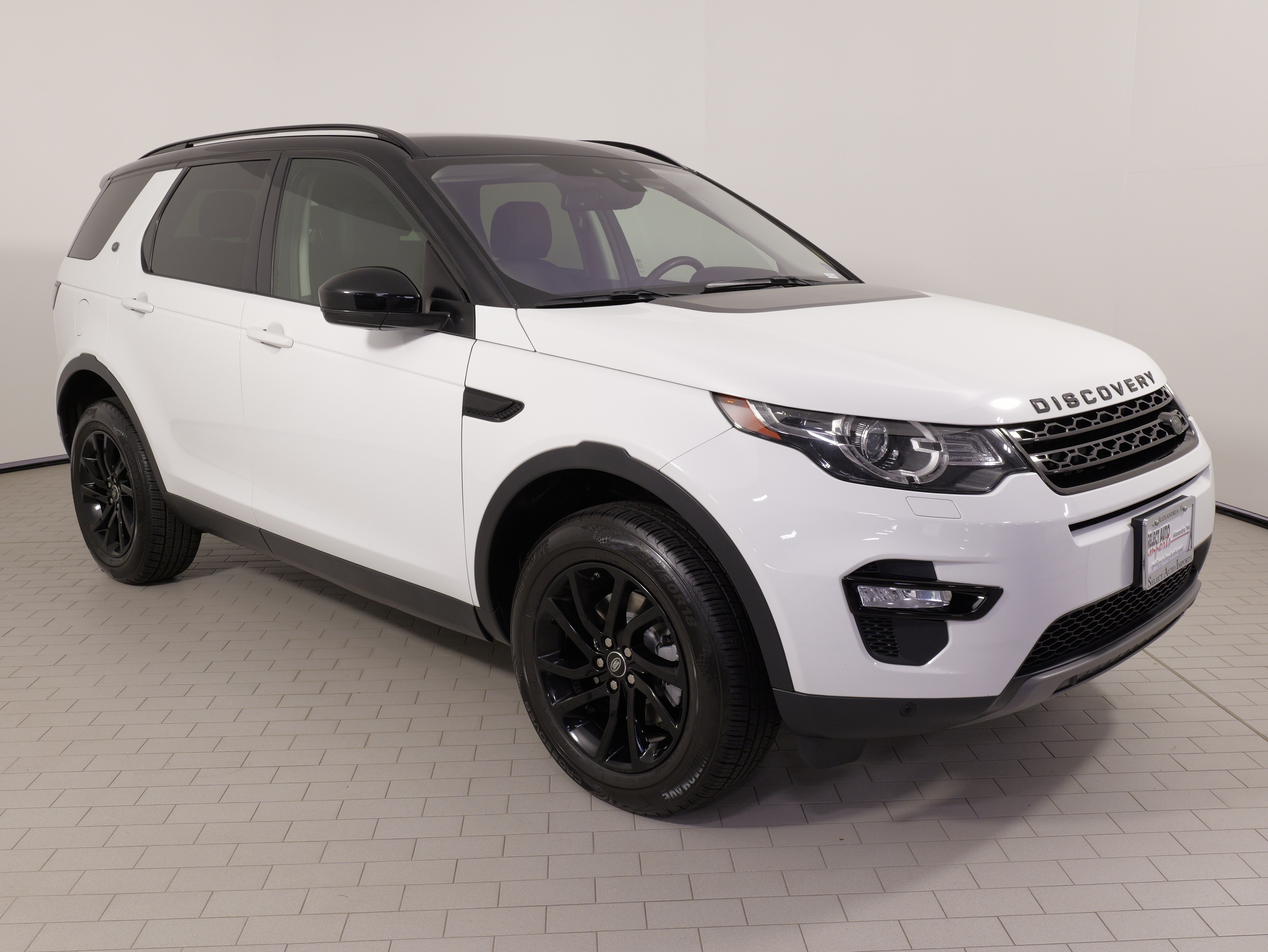 Used 2018 Land Rover Discovery Sport HSE AWD/4WD image 6