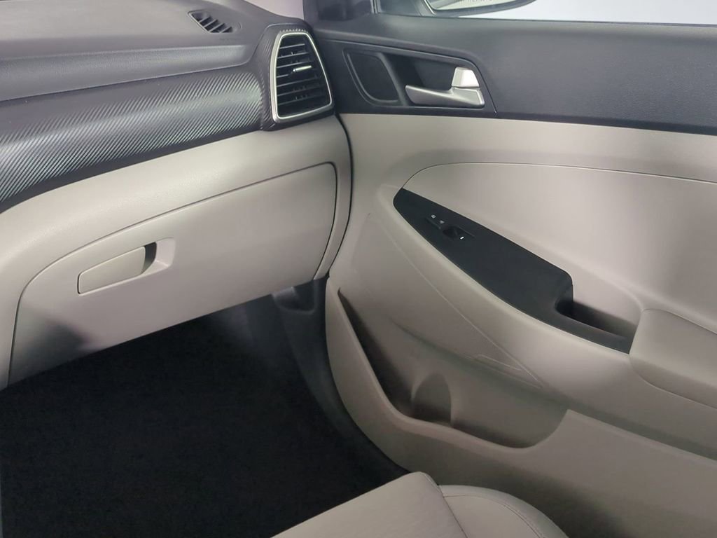 Used 2019 Hyundai Tucson SE image 18