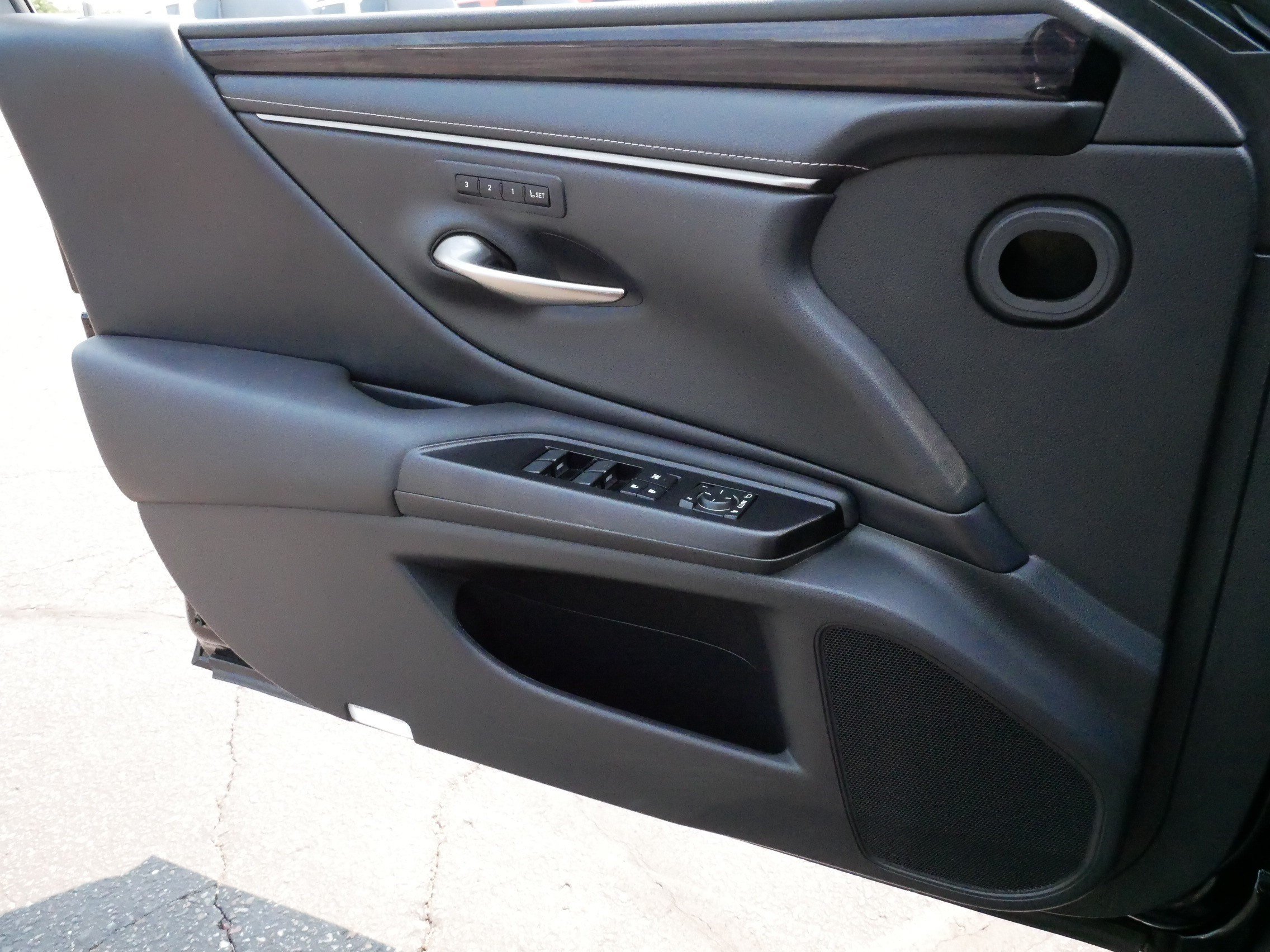 Used 2020 Lexus ES 350 w/ Premium Package FWD image 27