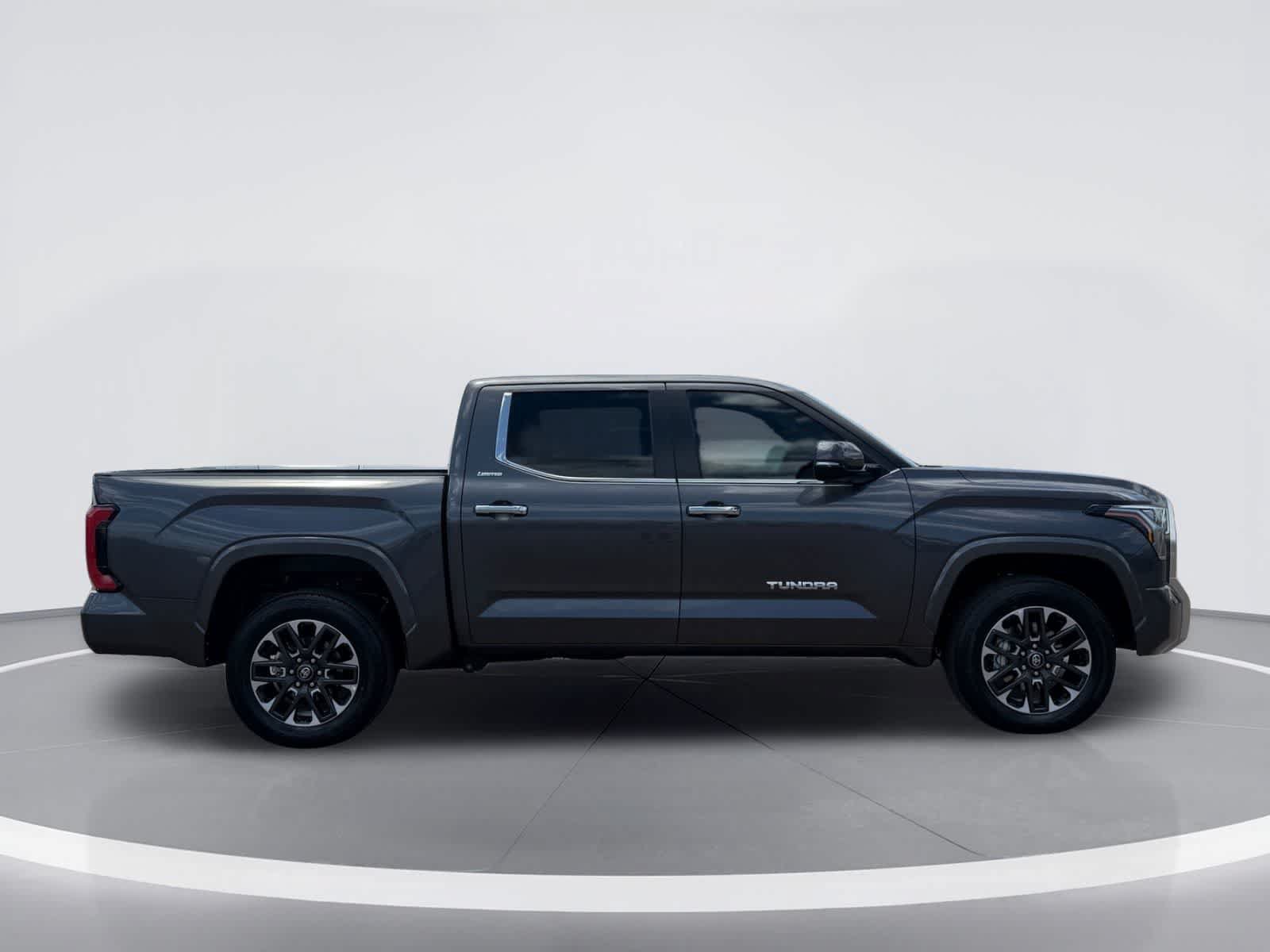 Used 2026 Toyota Tundra Limited AWD/4WD image 7