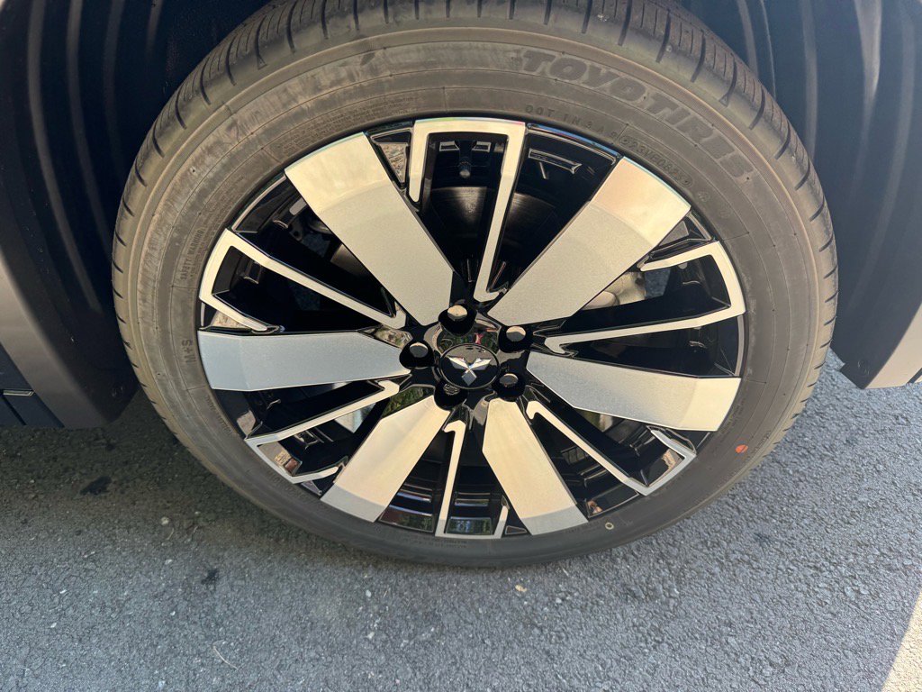 Used 2025 Mitsubishi Outlander AWD image 9