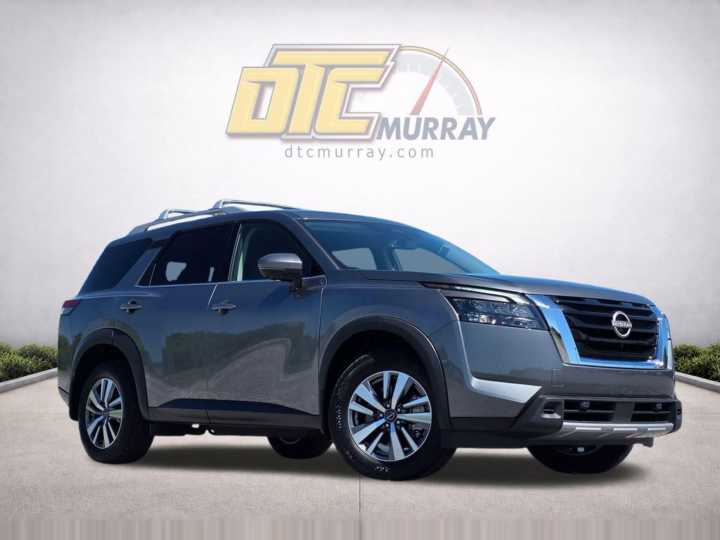 Used 2025 Nissan Pathfinder SL AWD/4WD image 40