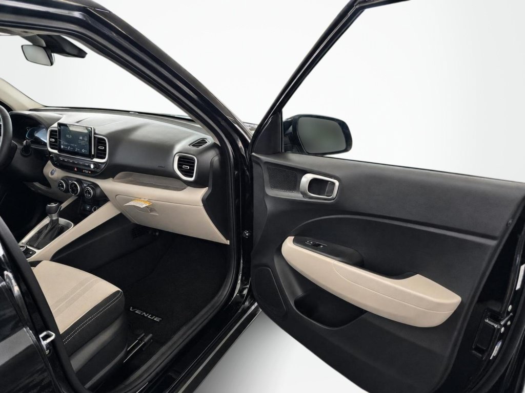 New 2026 Hyundai Venue SEL FWD image 38