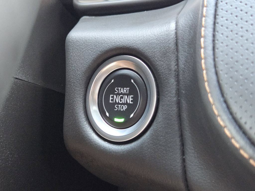 Used 2024 GMC Yukon AT4 w/ Technology Package AWD/4WD image 22
