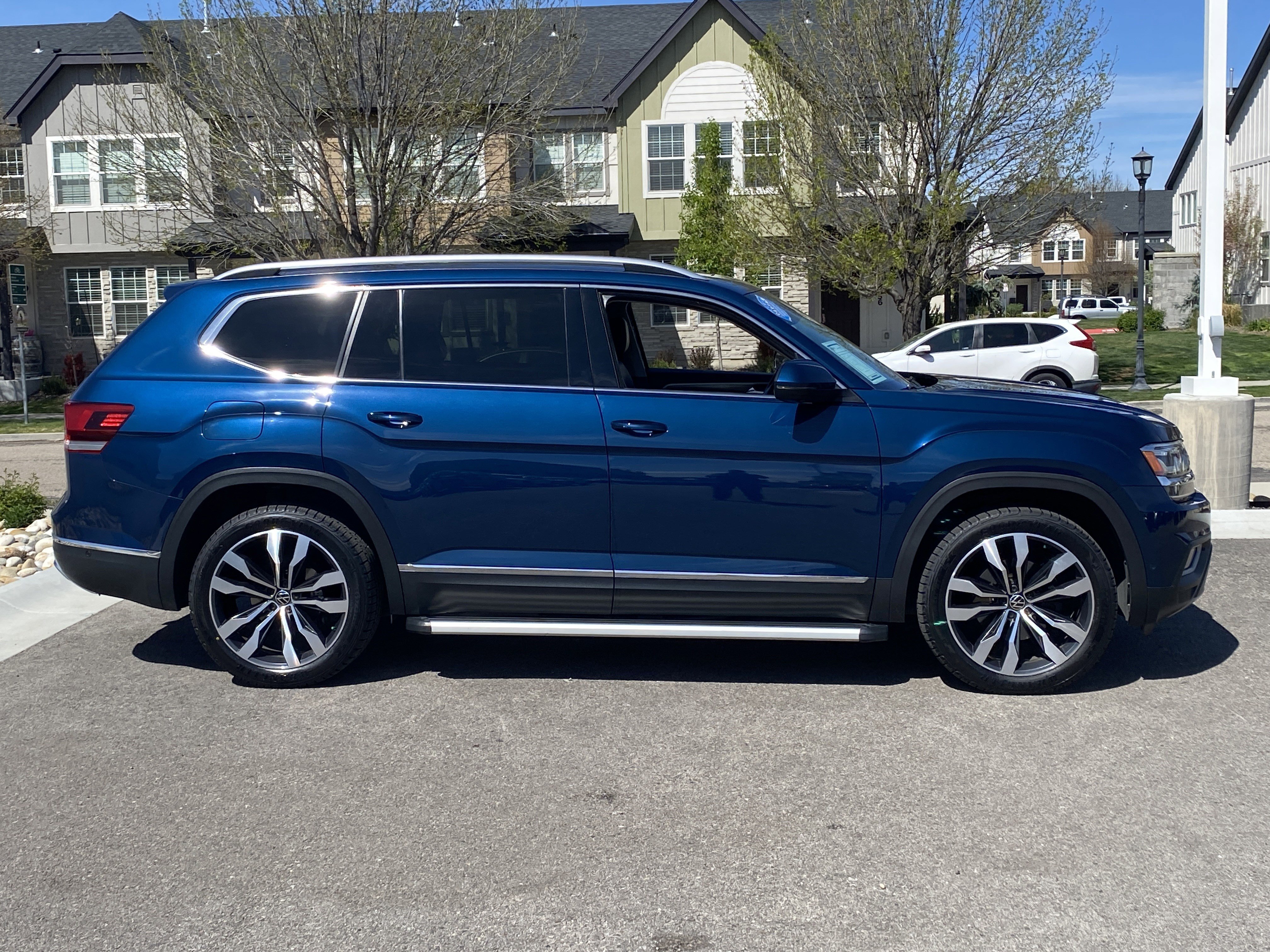Used 2018 Volkswagen Atlas SEL Premium image 13