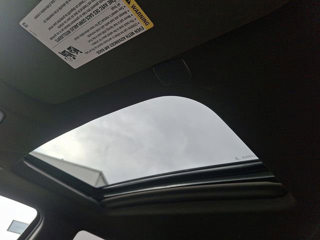 Used 2021 GMC Sierra 1500 Denali w/ Denali Ultimate Package image 17