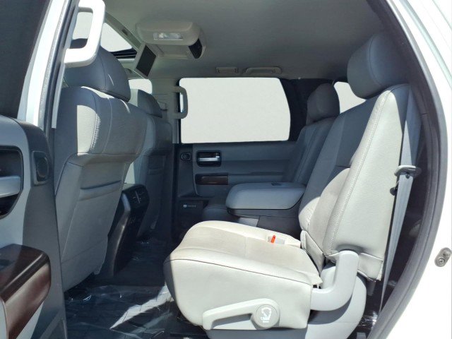 Used 2016 Toyota Sequoia Platinum AWD/4WD image 14