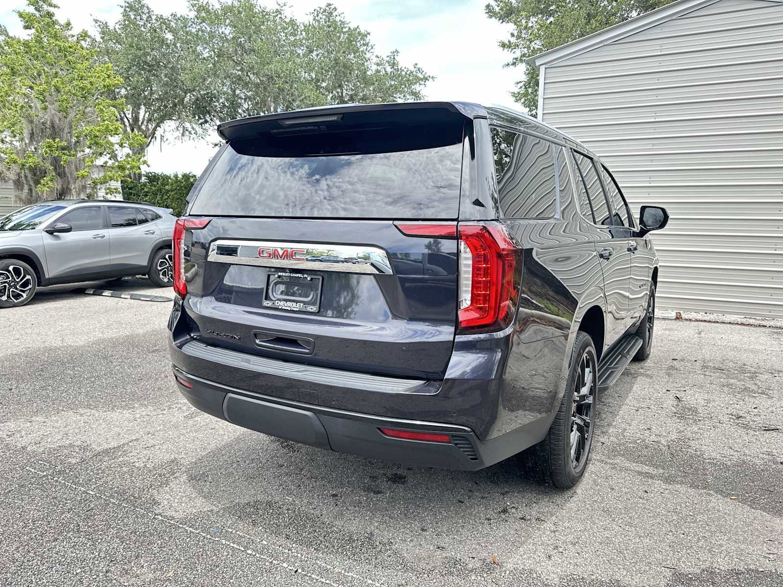Certified 2023 GMC Yukon SLE RWD image 6