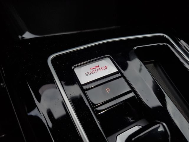New 2026 Volkswagen GTI SE FWD image 30