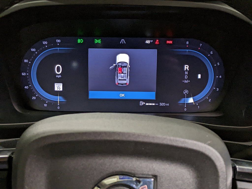 New 2025 Volvo XC40 B5 Plus w/ Protection Package Premier image 15