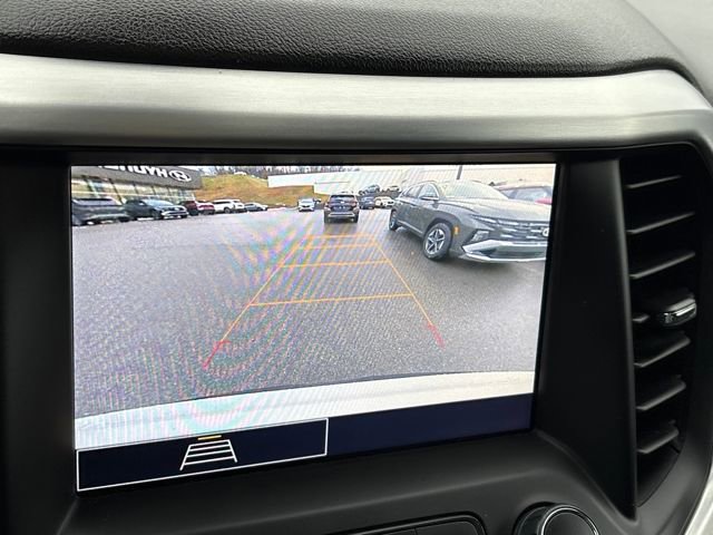 Used 2023 GMC Acadia SLE w/ Driver Convenience Package image 16