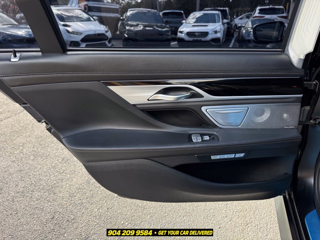 Used 2018 BMW M760i xDrive AWD/4WD image 27