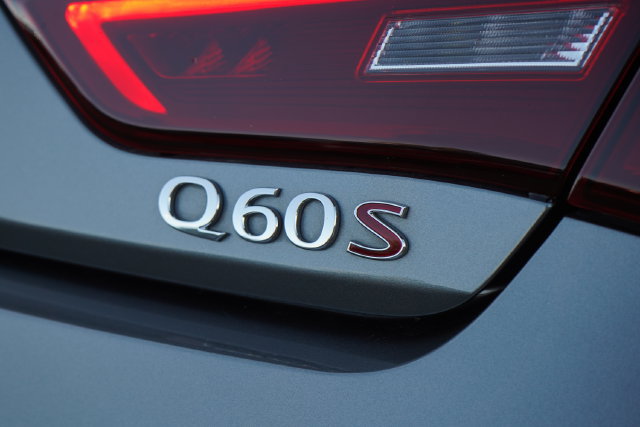 Used 2022 INFINITI Q60 Red Sport 400 w/ Cargo Package RWD image 16