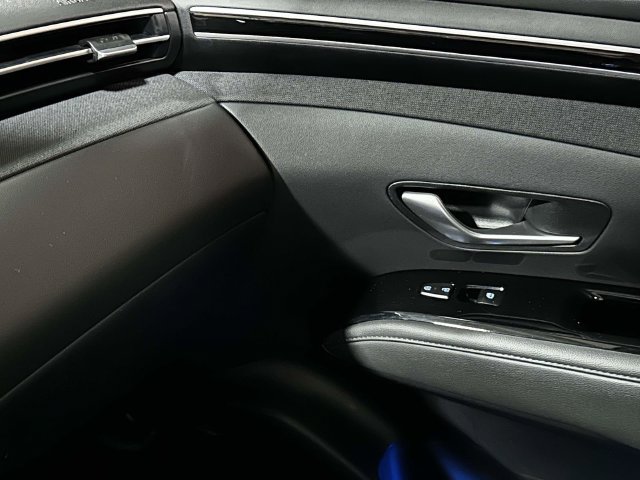 Used 2022 Hyundai Tucson Limited AWD/4WD image 30