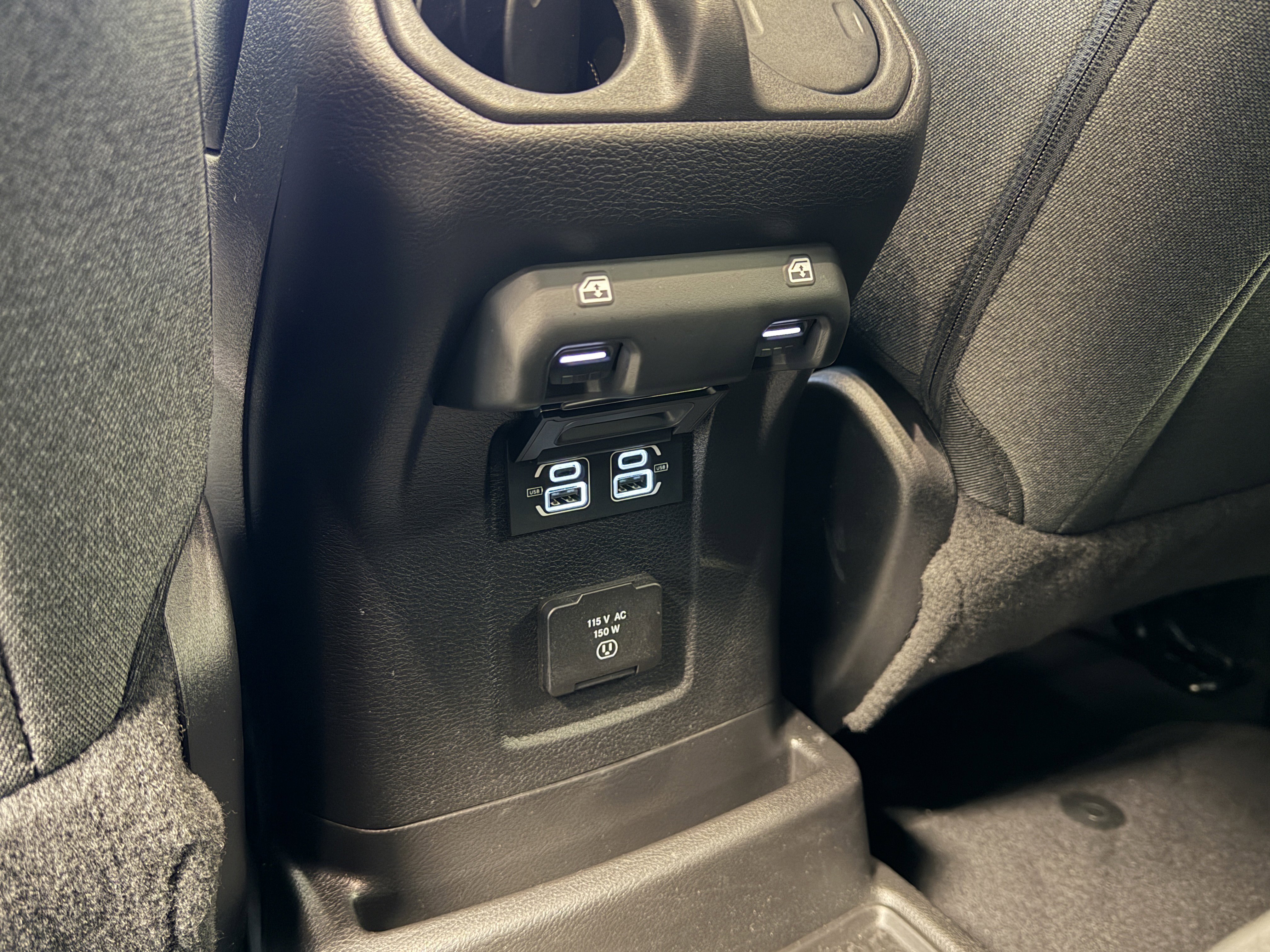 Used 2025 Jeep Wrangler Unlimited Sahara w/ Safety Group image 25