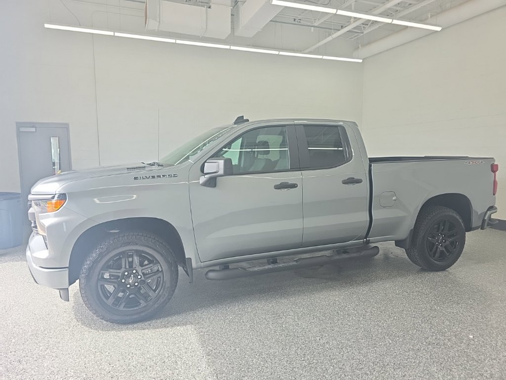 Used 2026 Chevrolet Silverado 1500 Custom w/ Turbomax Blackout Package AWD/4WD image 2
