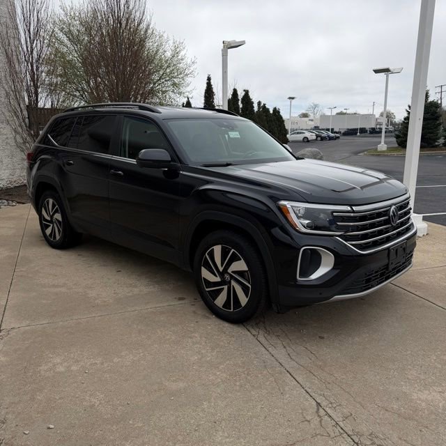 Used 2025 Volkswagen Atlas SE AWD/4WD image 7