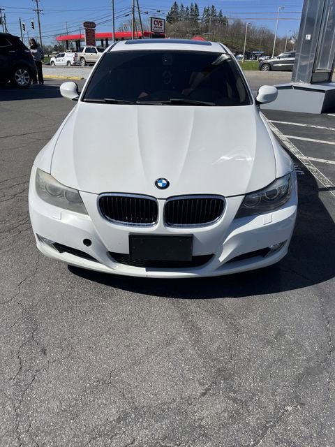 Used 2011 BMW 328i xDrive Sedan image 4