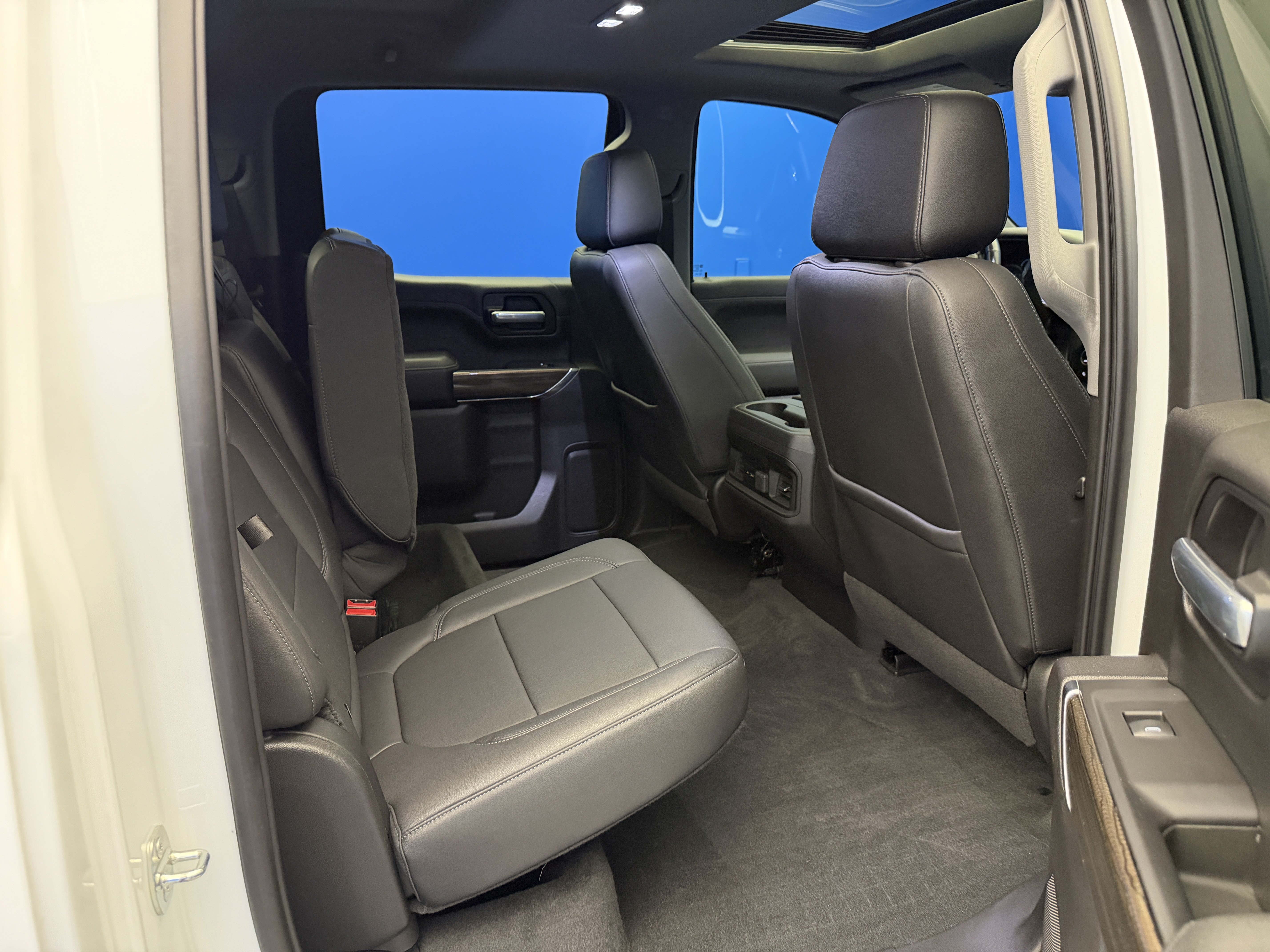 Used 2021 Chevrolet Silverado 1500 LT Trail Boss w/ Convenience Package II AWD/4WD image 30