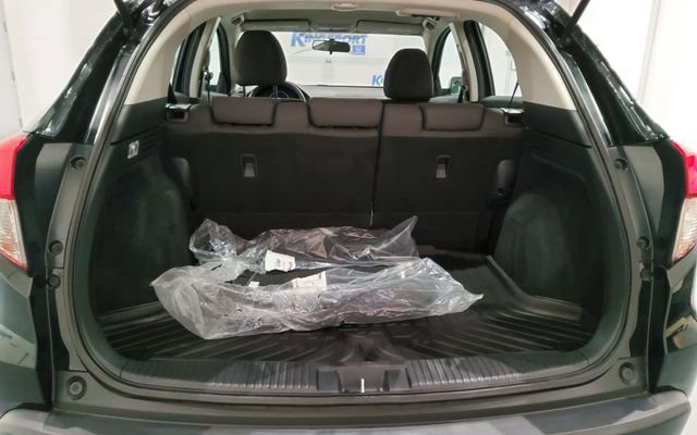 Certified 2021 Honda HR-V LX image 12