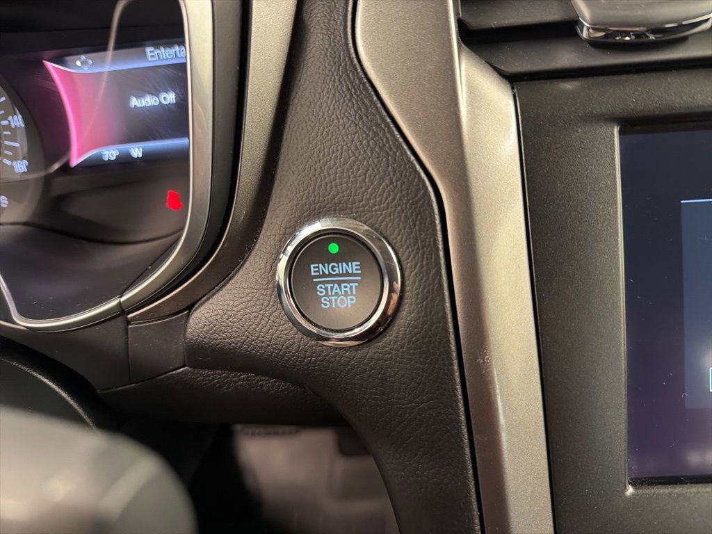 Certified 2017 Ford Fusion SE w/ Fusion SE Technology Package FWD image 17