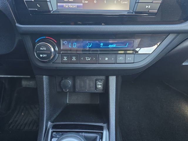 Used 2014 Toyota Corolla LE image 23