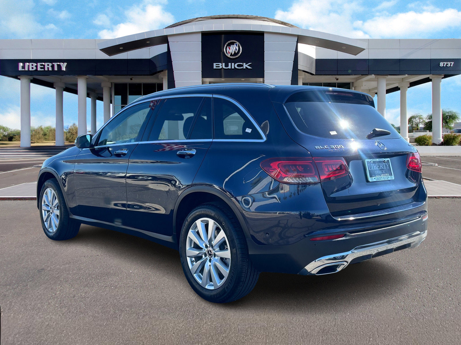 Used 2021 Mercedes-Benz GLC 300 GLC 300 w/ Premium Package image 6