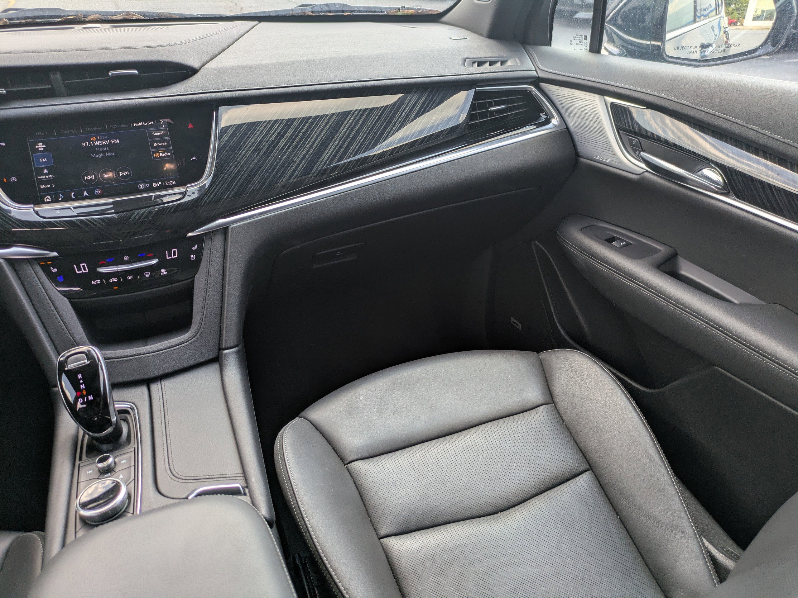 Used 2025 Cadillac XT6 Premium Luxury image 18