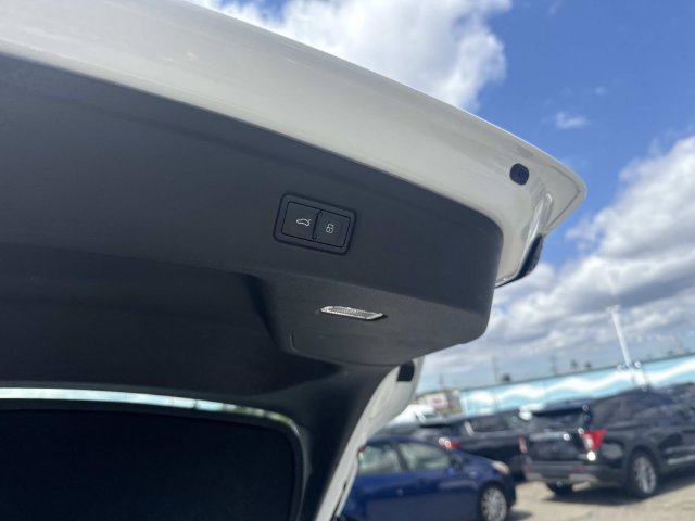 Used 2025 Audi A5 2.0T Premium AWD/4WD image 8