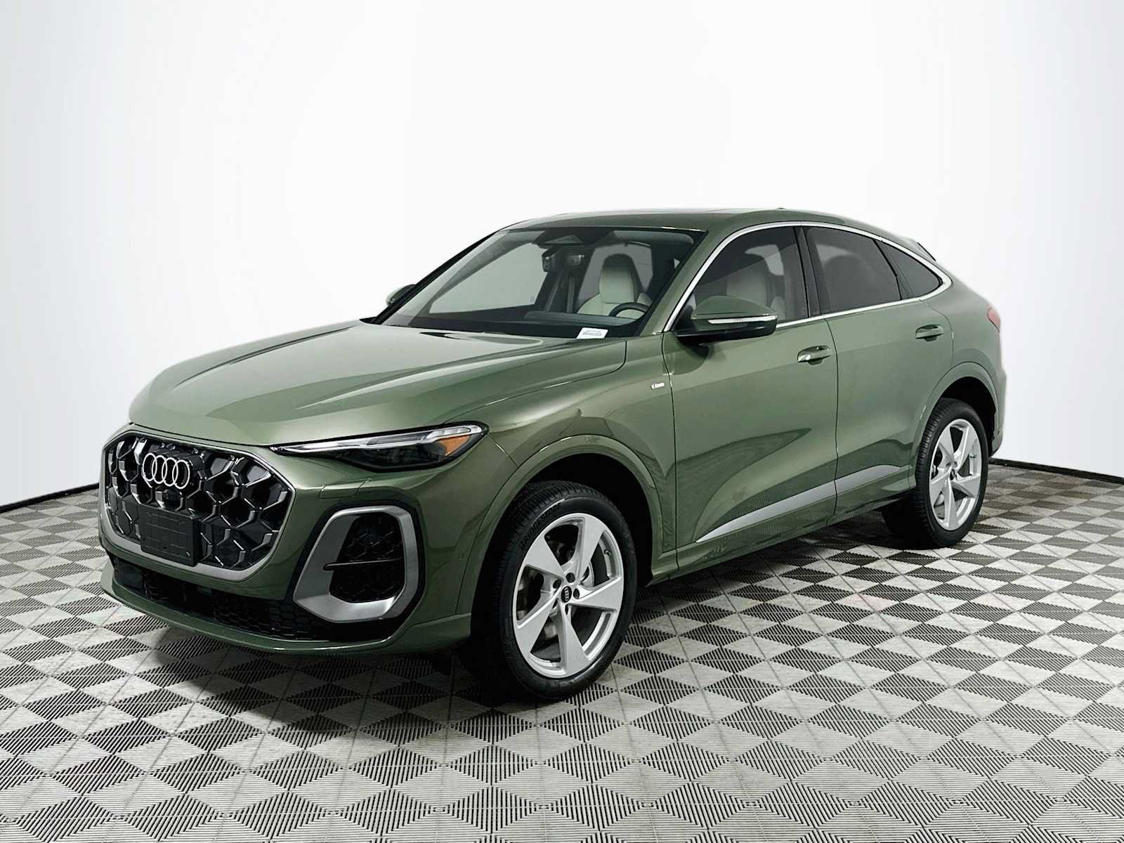 New 2026 Audi Q5 Premium Plus AWD/4WD image 3