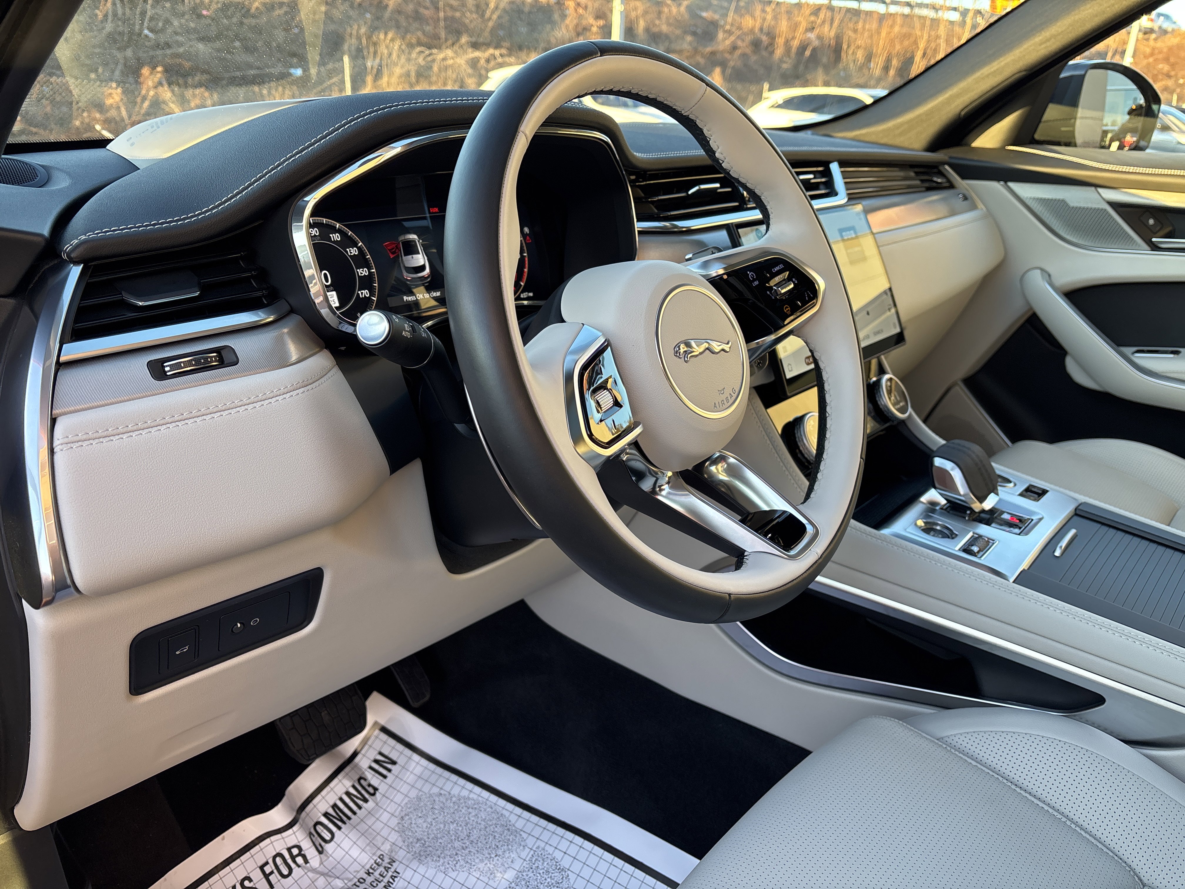 Used 2026 Jaguar F-PACE R-Dynamic S image 12