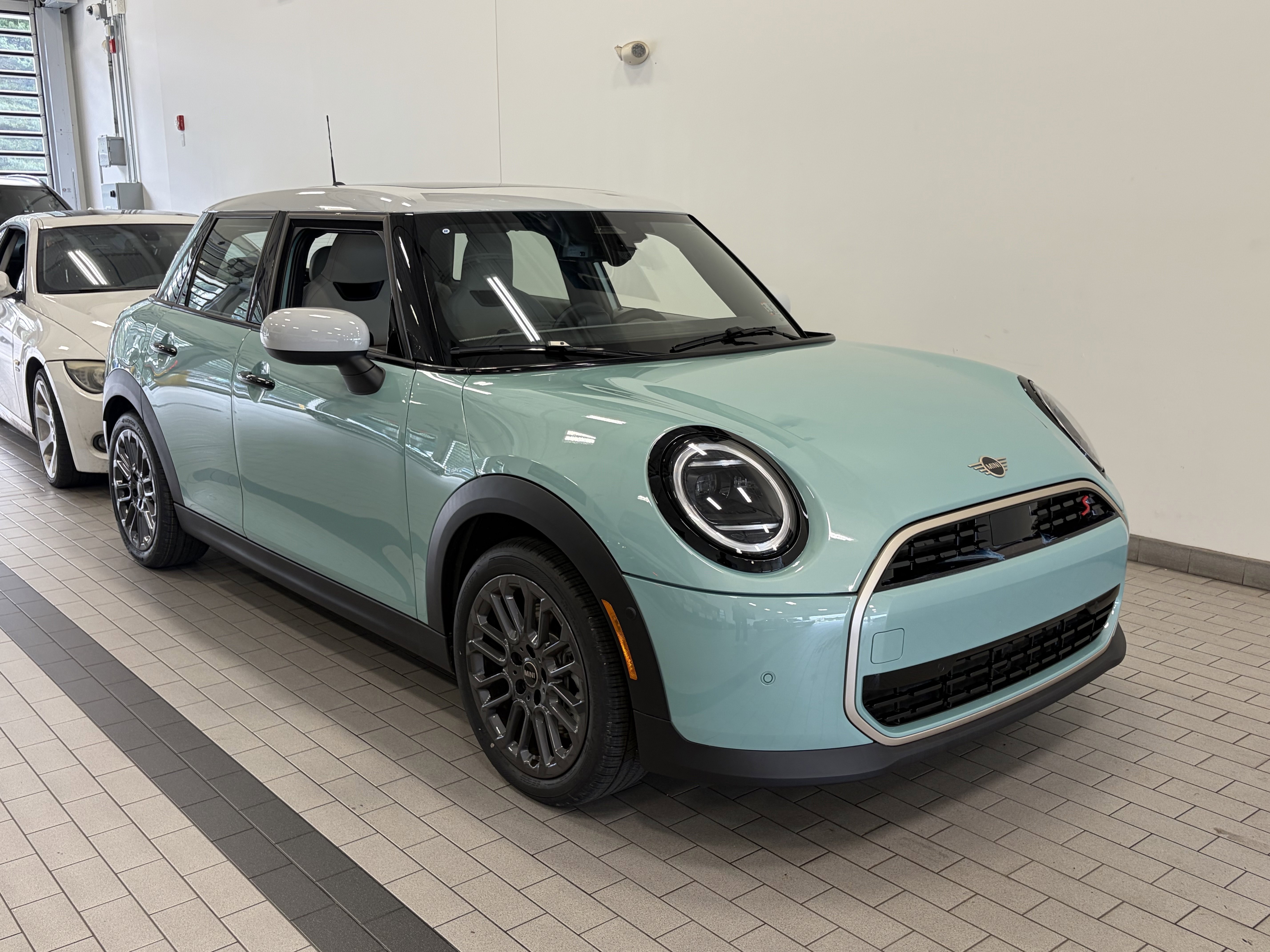 Used 2026 MINI Cooper S FWD video 1