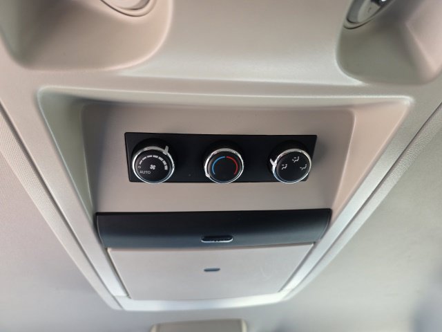 Used 2015 Chrysler Town & Country Touring-L w/ Driver Convenience Group FWD image 12