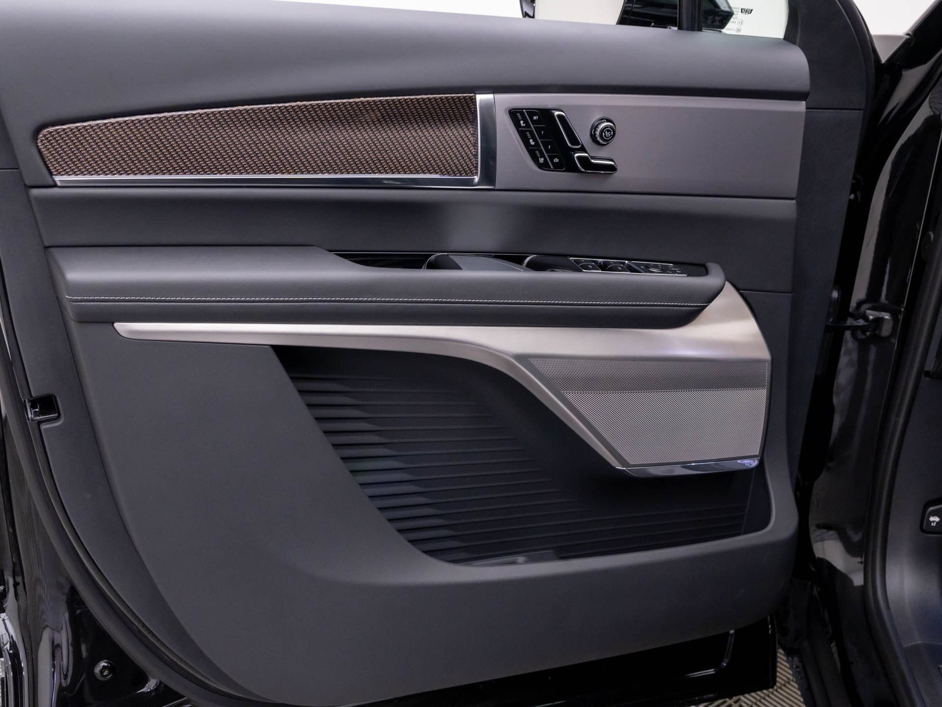 New 2026 Cadillac Vistiq Sport AWD/4WD image 13