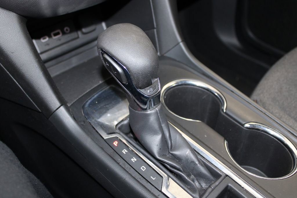 Used 2023 Chevrolet Equinox LT image 46