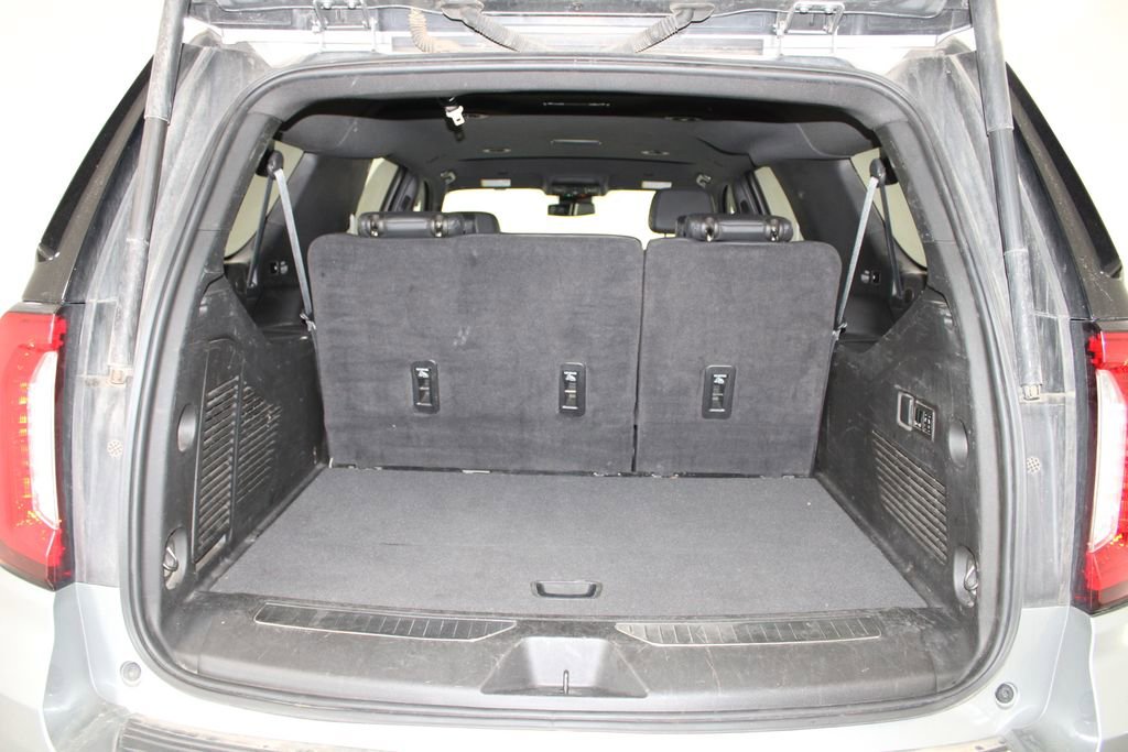 Used 2024 GMC Yukon XL Denali image 16